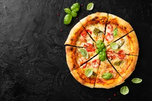 Paneer Tomato Pizza