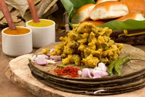 Kanda Bhajiya (Onion Pakoda)