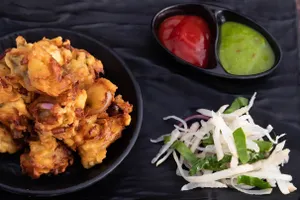 Aloo Pyaaz Pakodi