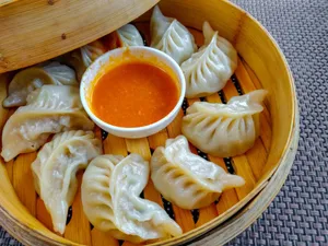 Steamed Chilli Paneer Momos