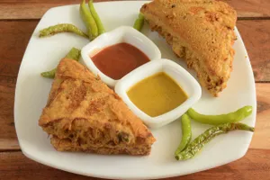 Aloo Bread Pakoda