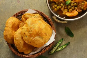 Plain Poori Sabzi