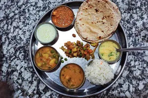 Veg Thali - Tawa Roti