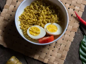 (Amul Butter) Single Egg Maggi