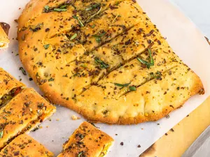 Stuffed Cheese Veggies D-shaped Garlic Bread