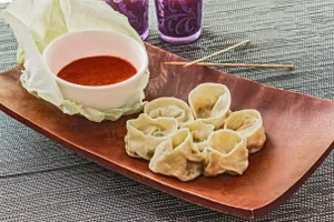 Veg Kurkure Momos