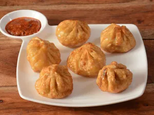 Kurkure Paneer Momos