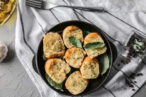 Garlic Bread - Cheese & Topping