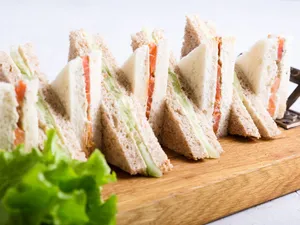 Non Grilled White Bread Veg Sandwich