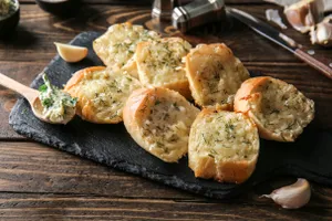 King's Garlic Bread