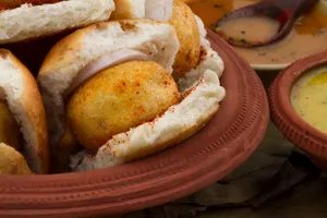 Tandoori Sauce - Paneer Vada Pav-