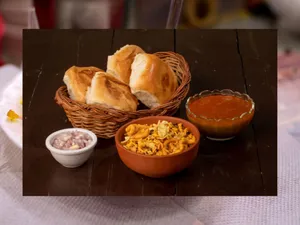 Half Pav Bhaji
