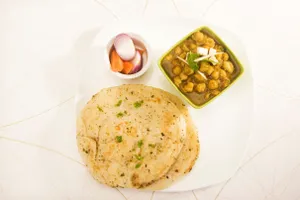 Chole Kulche (lambe) + Sabji + Chole