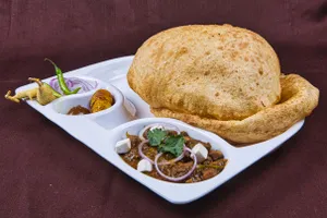 Chole Paneer Bhature