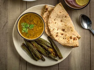 Plain Veg Thali - Tawa Roti
