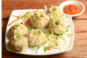 Steamed Atta Paneer Corn Momos