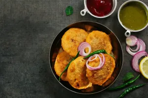 Kachori Sabzi
