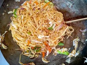 Chicken Chilli Garlic Chowmein