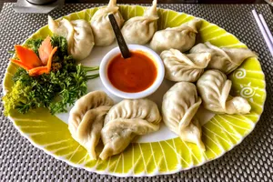 Steamed Paneer & Corn Momos