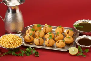 Sooji Golgappe