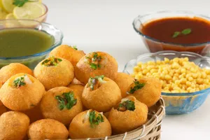 Sooji Golgappe