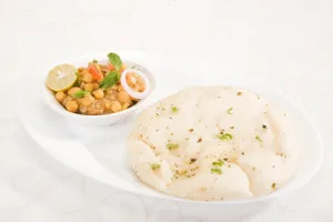 Chole Plain (Gol) Kulche