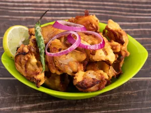 Kadi Pakoda