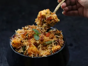 (Half) Veg Biryani + Chaap
