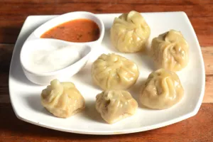 Steamed Chilli Paneer Momos