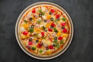 Mushroom Capsicum Tomato Pizza