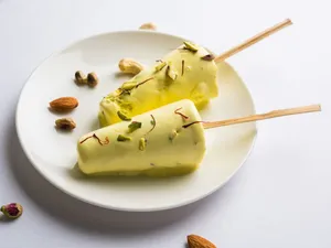 Stick Kulfi Kesar Badam