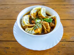 (Veg) Gravy Creamy Momos - Full