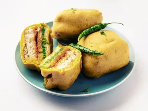 Pav Vada - 1Pcs