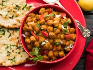 Chole (Lambe) Kulche