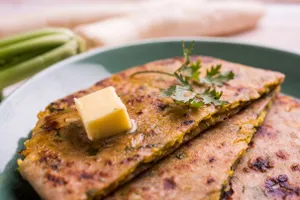 Aloo Pyaaz 2 Anda Paratha