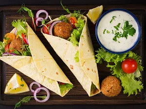 Special Falafel Wrap