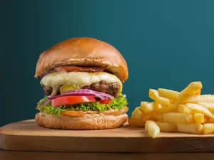 Paneer Veg Maharaja Burger