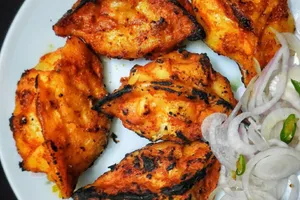Cocktail Chicken Momos