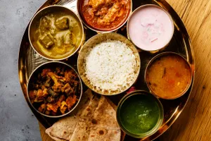 Chicken Curry Thali - Full