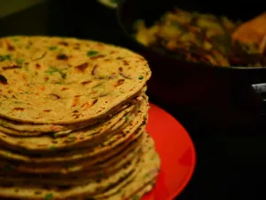 Thali - Missi Roti