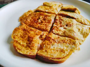 Egg Cheese Kulcha