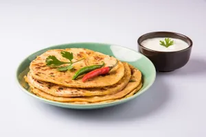 Aloo Paratha Plate