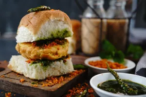 Veg Momo Pav