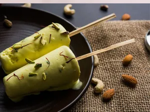 Stick Kulfi Kaju Pista