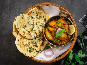 Veg Thali - Aloo Naan