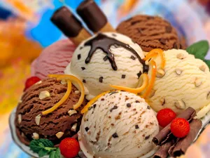 American Dry Fruit Ice cream ( 300 ml )