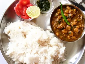(full) Chole Chawal
