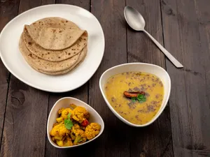 Veg thali - Tandoori Roti