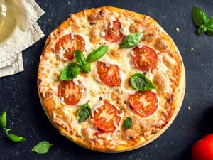 Tomato Corn Pizza