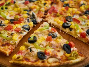 Mix Vegetable Cheese Pizza